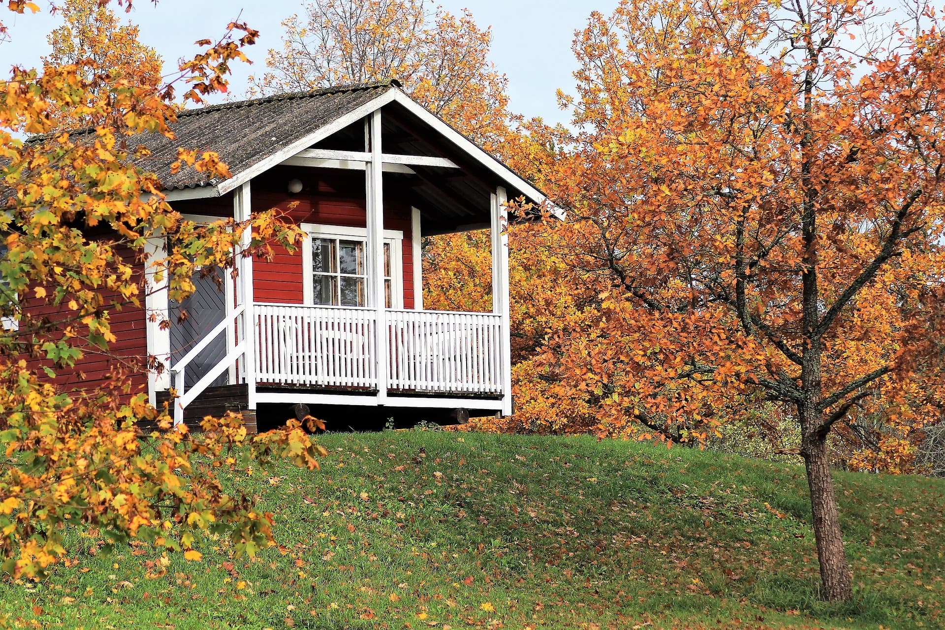 Cottage Close to the Falls